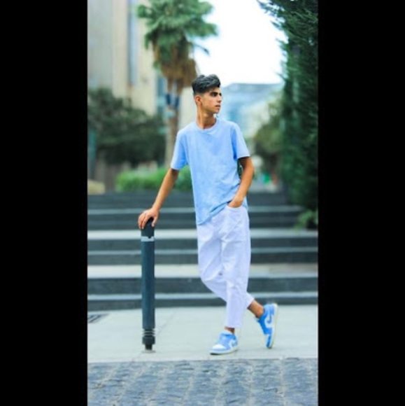 Meet your Posher, Bassam - Picture 1 of 1